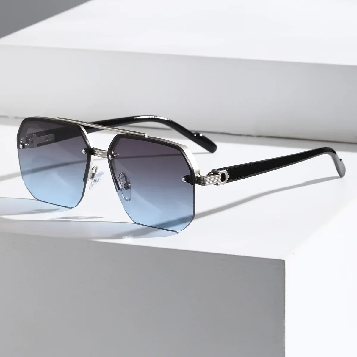 Lunettes de soleil géométriques Aether