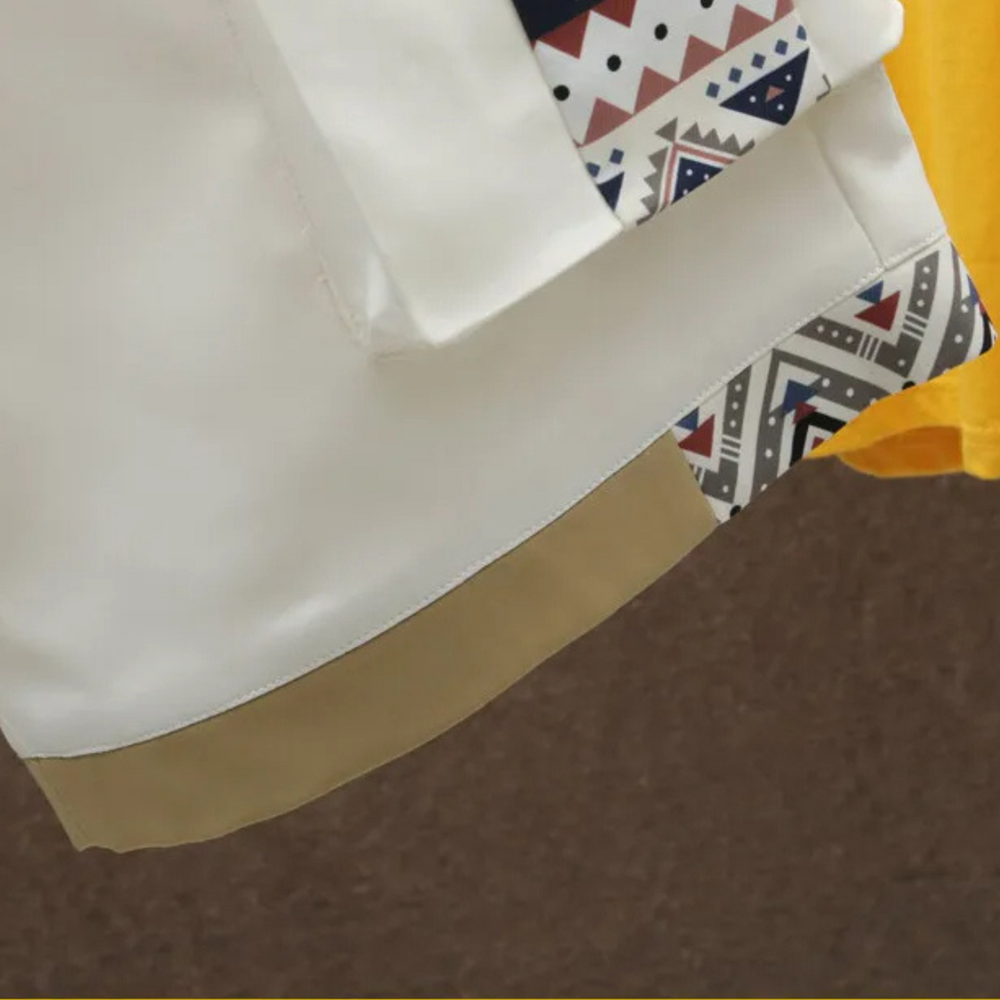 Cargo-Shorts mit Aztekenmuster