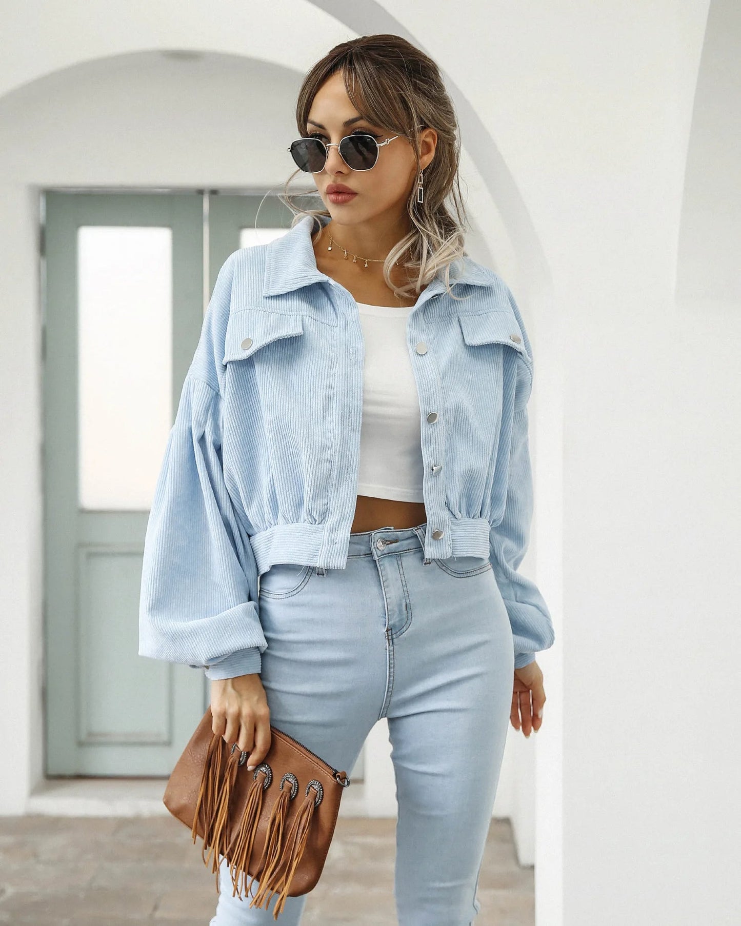 Kurze Jacke aus Velourscord 
