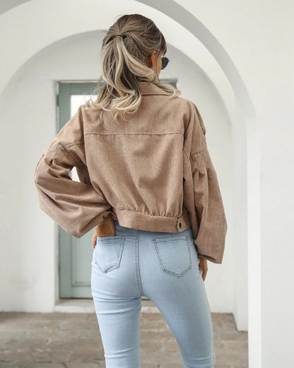 Kurze Jacke aus Velourscord 