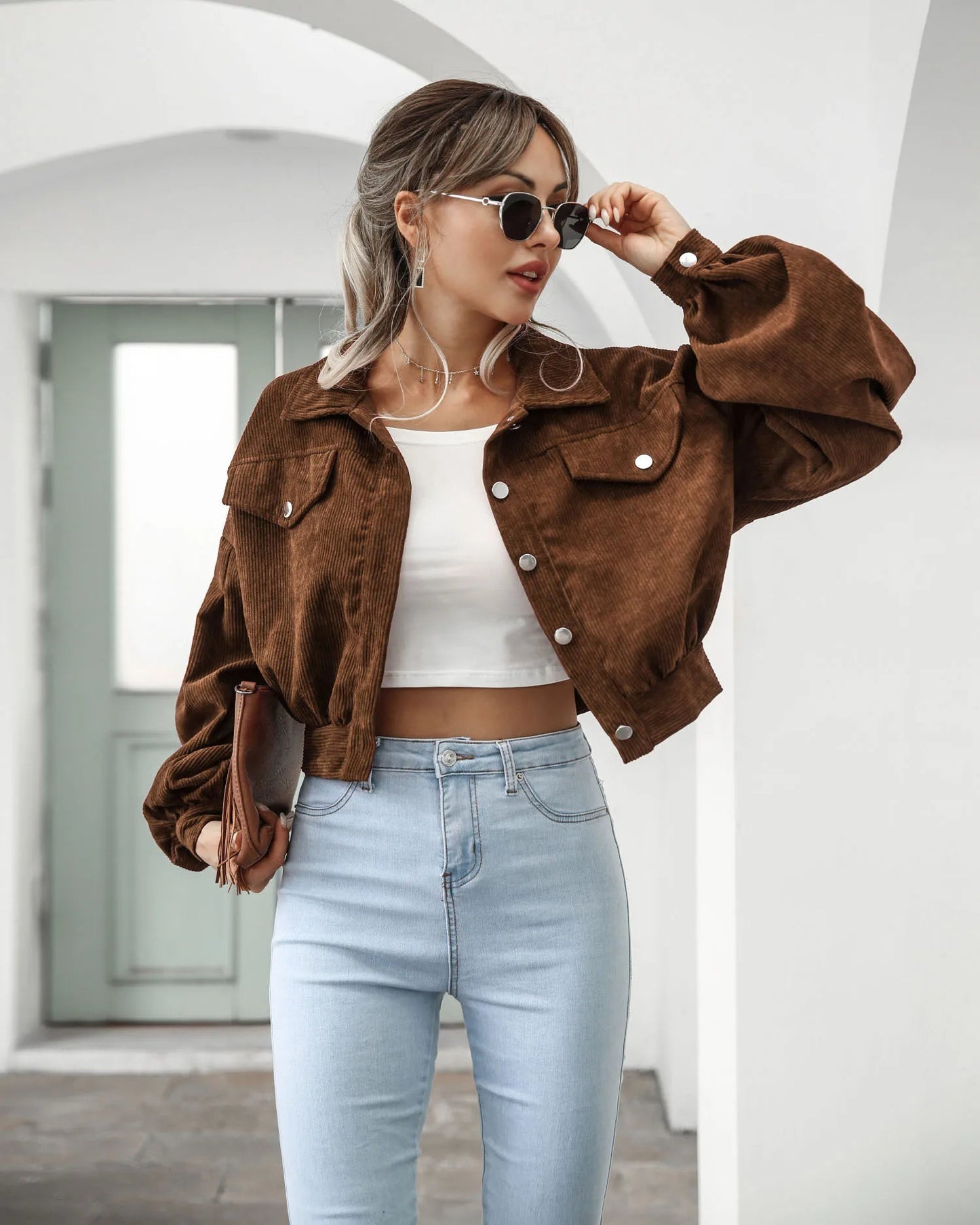 Kurze Jacke aus Velourscord 