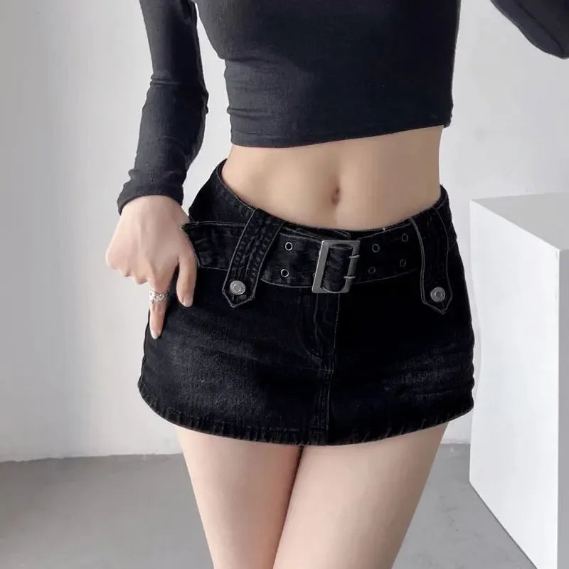 Mini-jupe en jean ceinturée Vixen