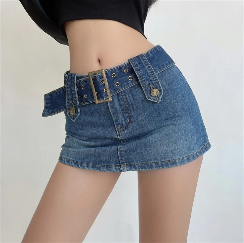 Mini-jupe en jean ceinturée Vixen