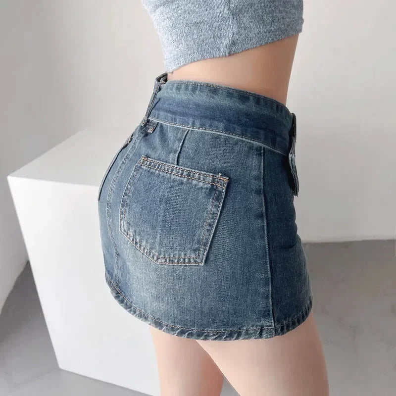 Mini-jupe en jean ceinturée Vixen