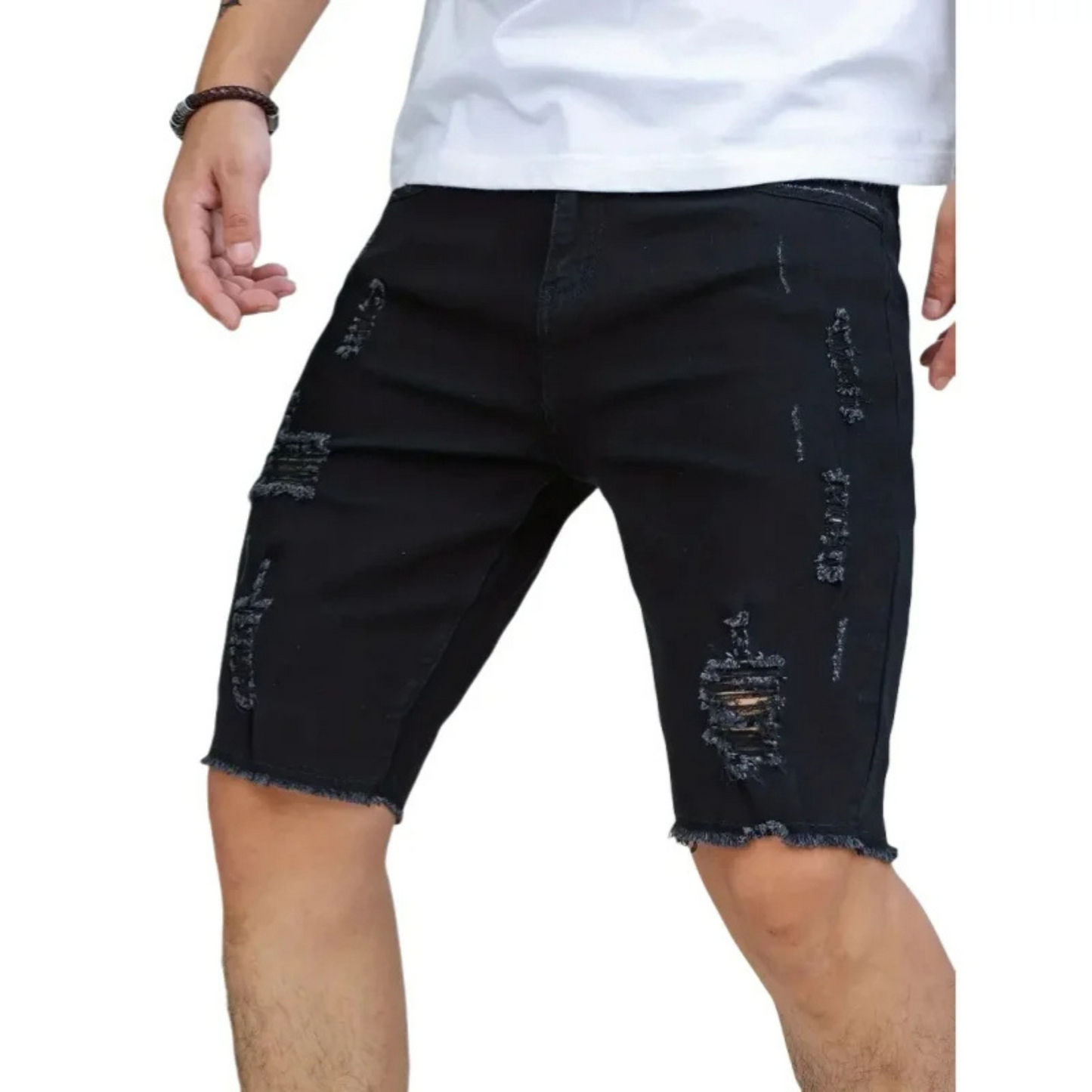 Riot – Distressed-Jeansshorts