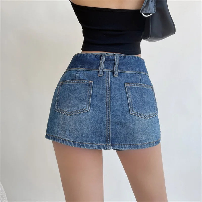 Mini-jupe en jean ceinturée Vixen