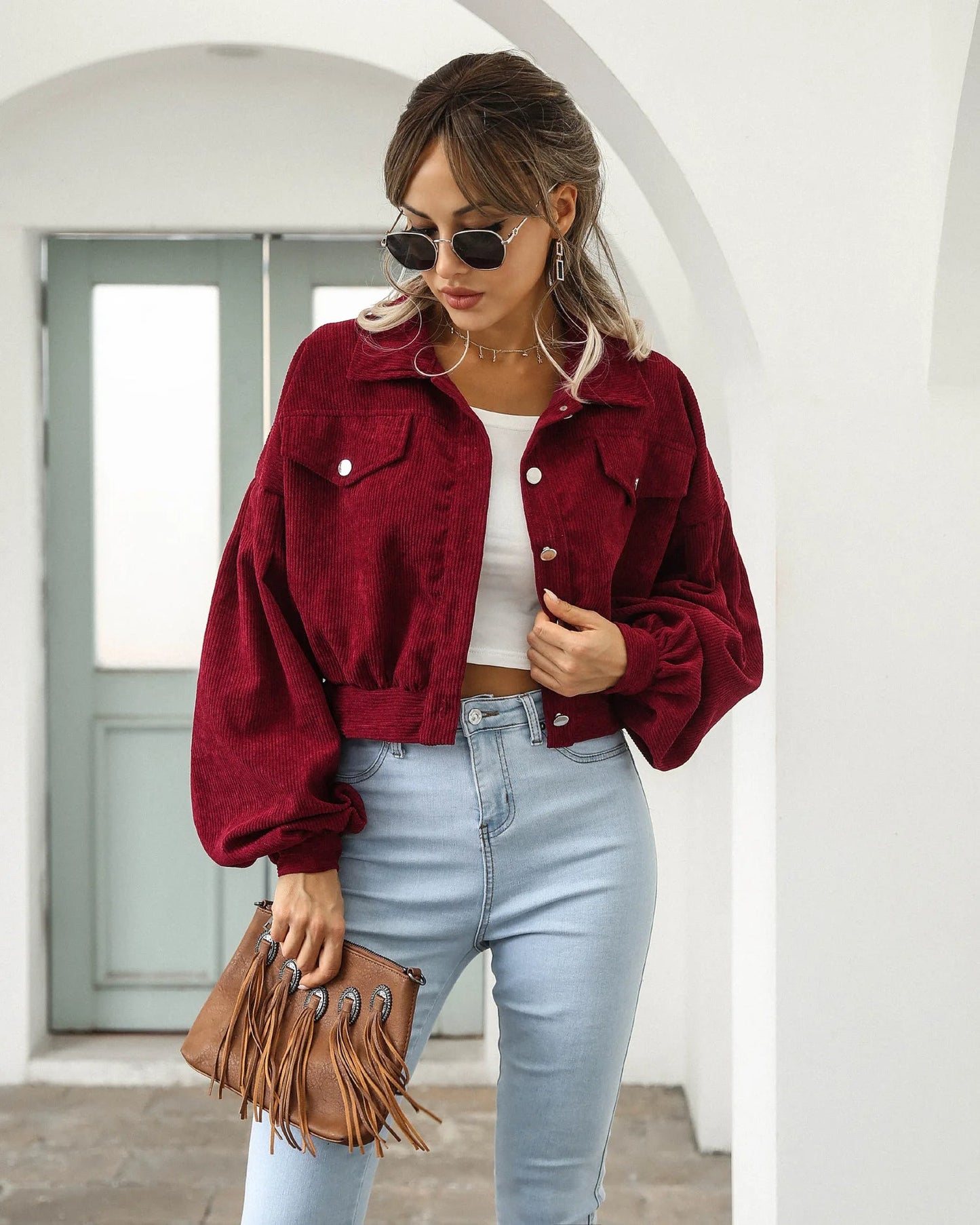 Kurze Jacke aus Velourscord 