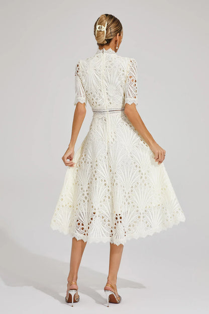 Lisandia Midikleid mit Cut-Outs