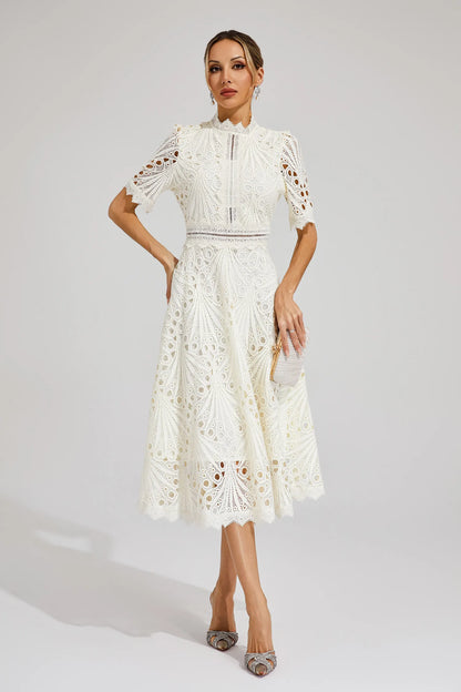 Lisandia Midikleid mit Cut-Outs