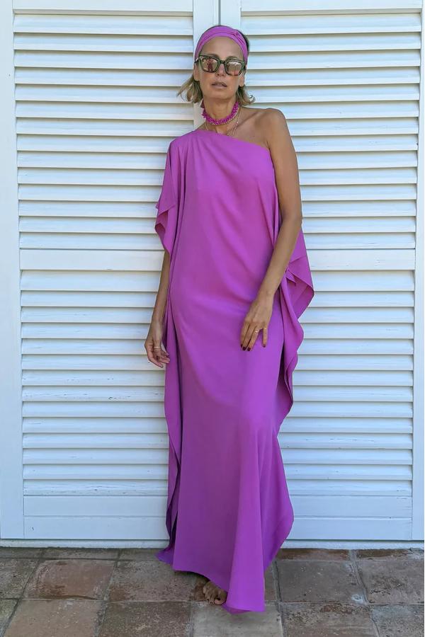 FLOWING ASYMMETRIC CAFTAN WITH BELT