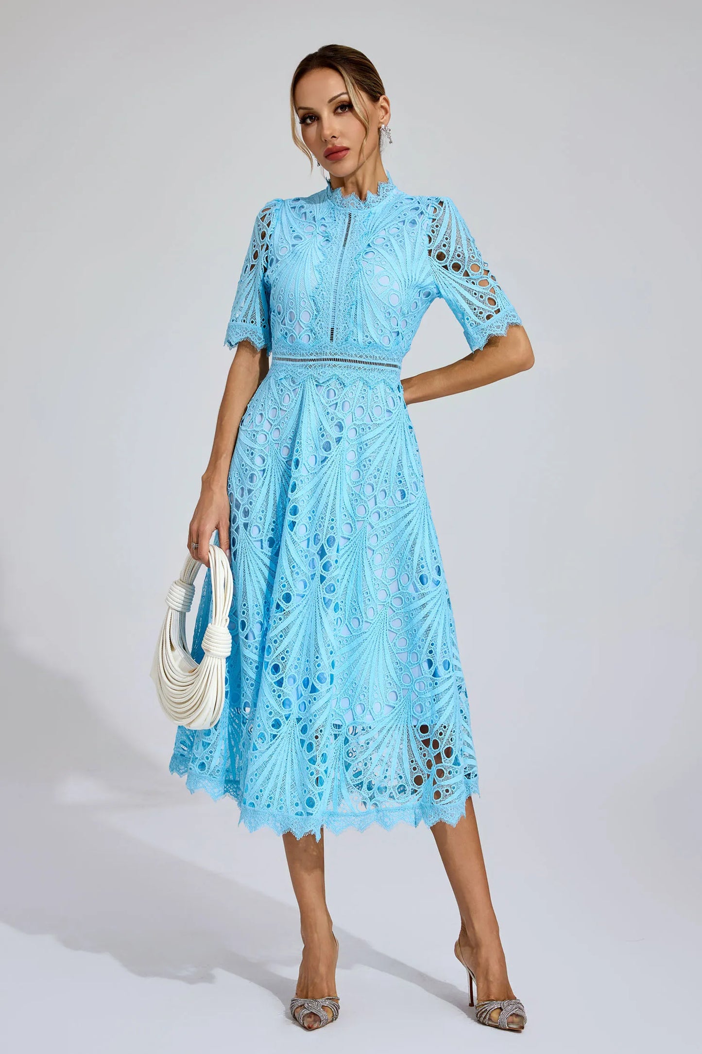 Lisandia Midikleid mit Cut-Outs