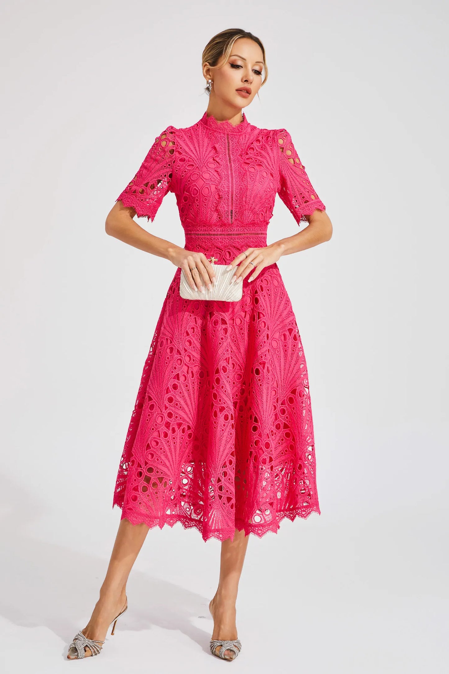 Lisandia Midikleid mit Cut-Outs