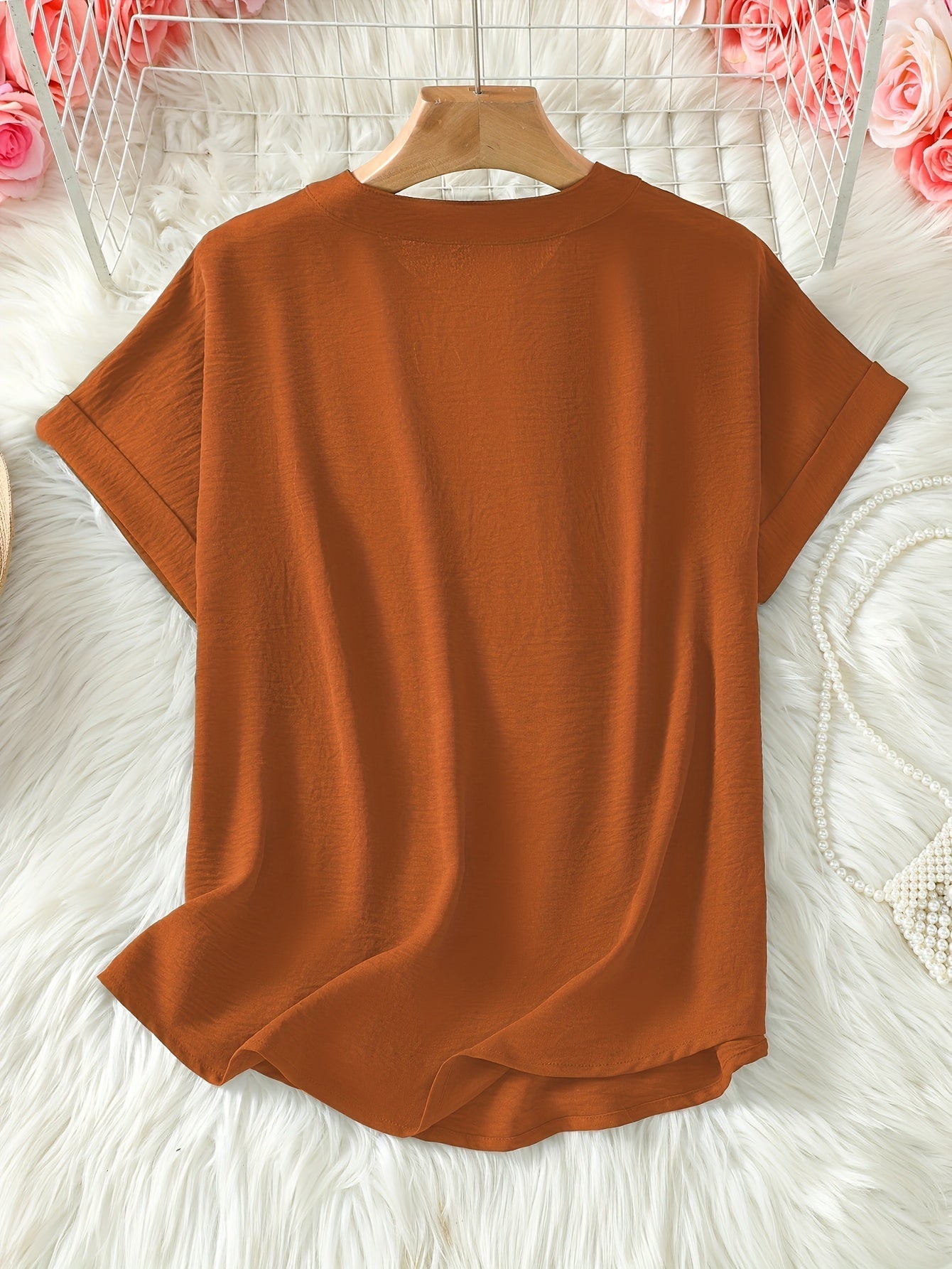 EMILY | RELAXED V-NECK EVERYDAY TEE